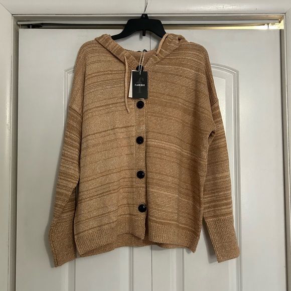 Flamingo hooded sweater. - Picture 2 of 5